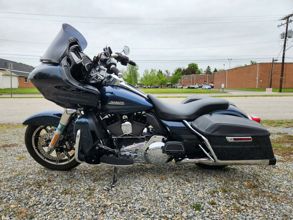 2016 Harley-Davidson® FLTRX Road Glide® – $14500