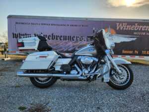 2009 Harley-Davidson® FLHTCU Electra Glide® Ultra Classic® – $7900