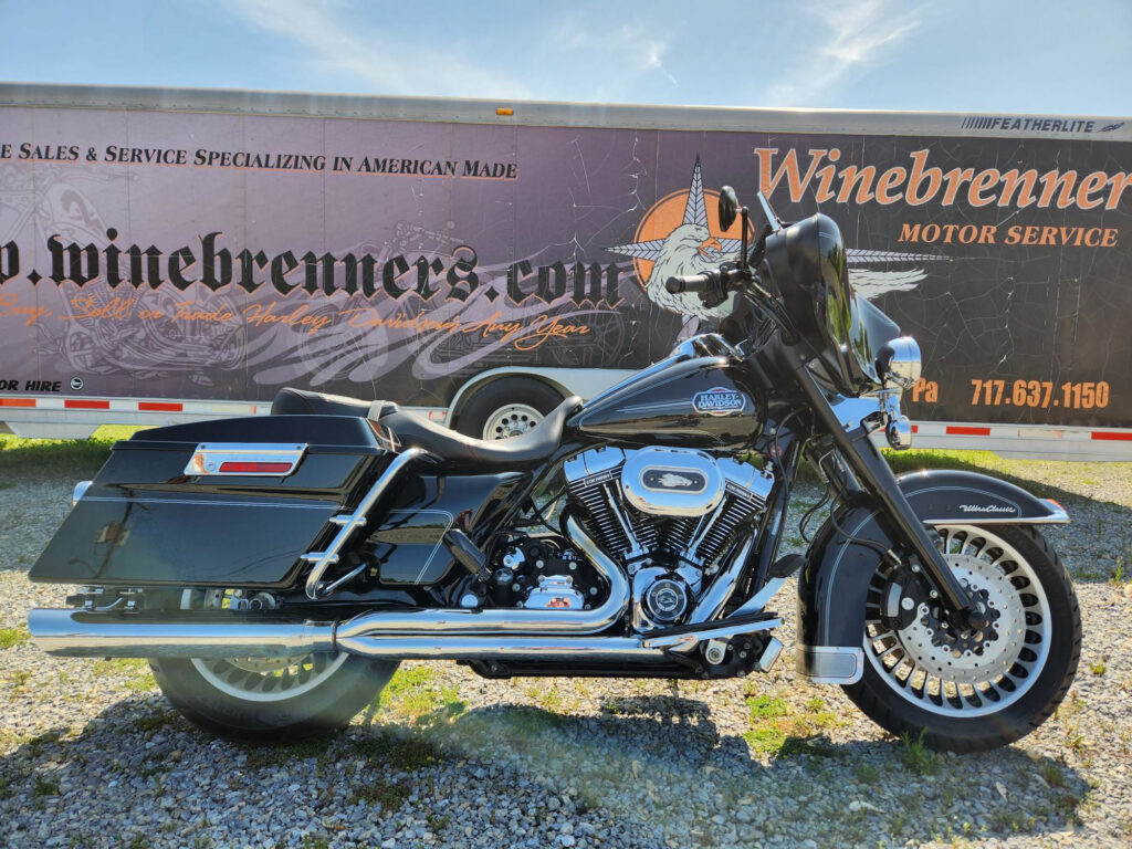 2009 Harley-Davidson® FLHX Street Glide® – $12500