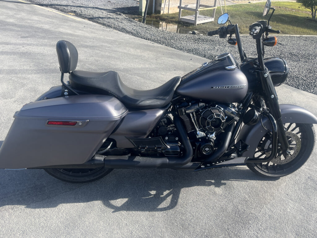 2017 Harley-Davidson® FLHRXS Road King® Special – $14900